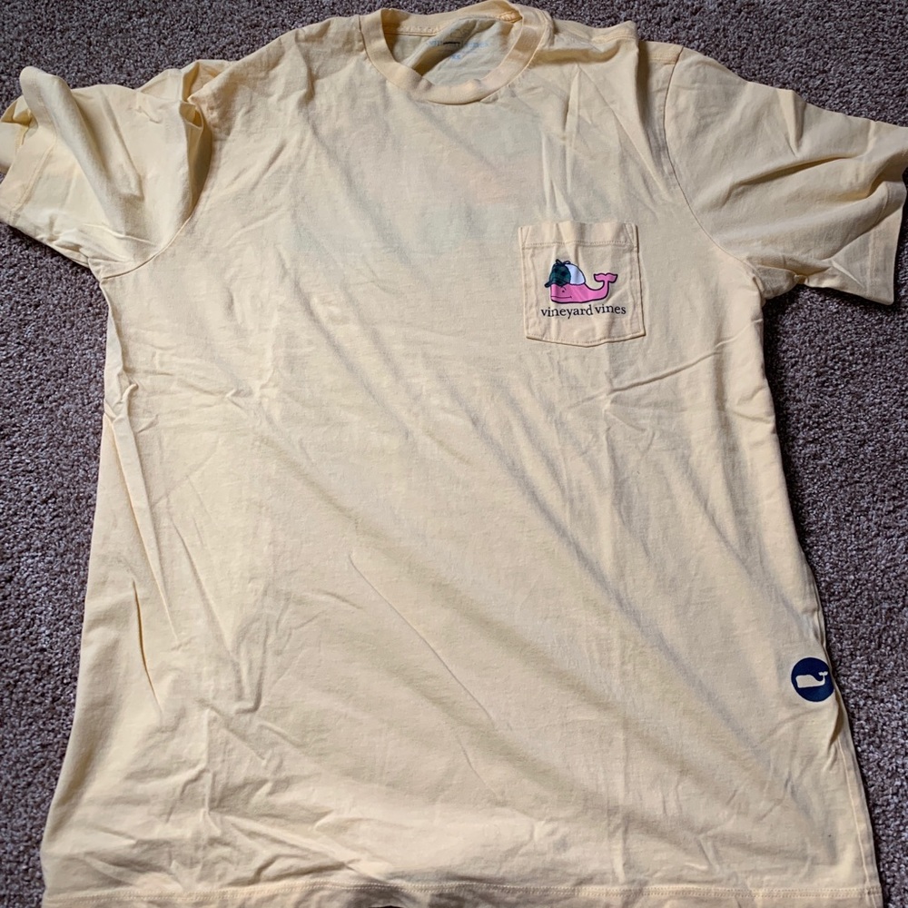 Men’s t shirt from vineyard vines